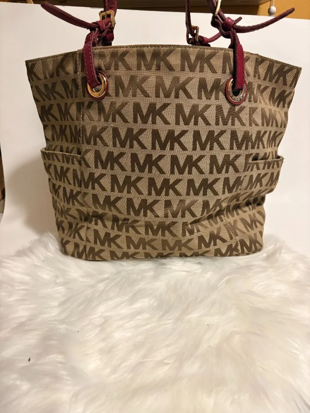 Michael Kors Jet Set Signature Logo Canvas Tote Khaki Burgundy MK Charm
